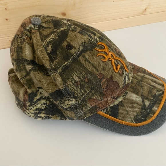 SOLD BROWNING Camouflaged One Size Fits All Baseball Cap Adjustable Velcro - Picture 2 of 9